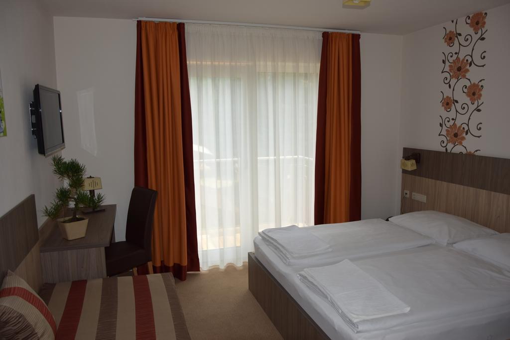 Hotel Alta Vista Нойкирхен-ам-Гросфенедигер Номер фото